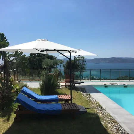 Villa Muhtesem Deniz Manzarali Mustakil Havuzlu
